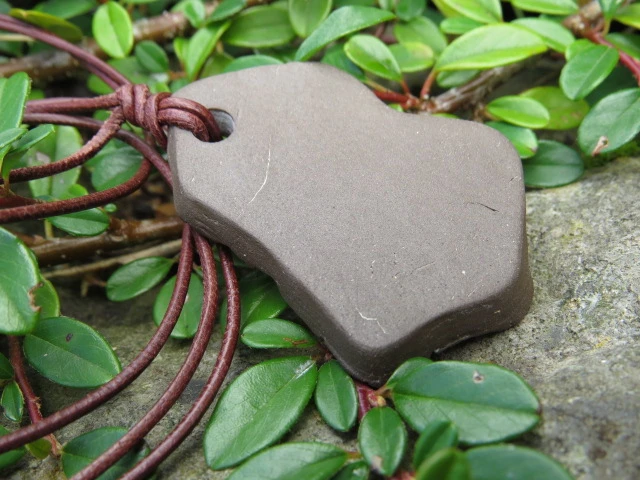 Borowy - ceramiczny wisior – duch leśnych ostępów