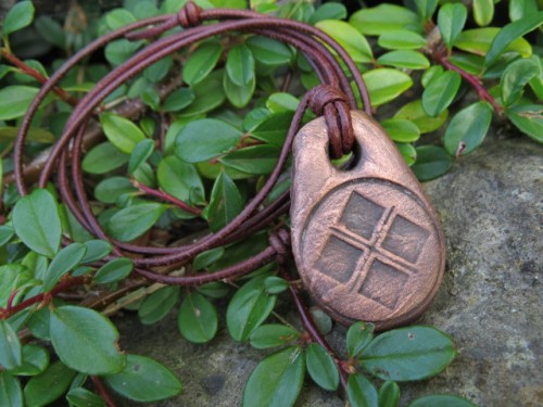 Mokosz – ceramiczny wisior w miedzi - słowiański amulet