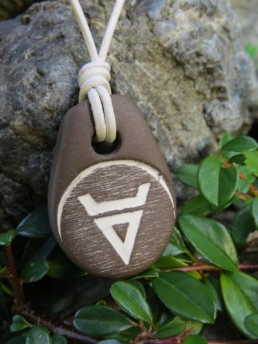 Symbol Welesa - wisior z ceramiki