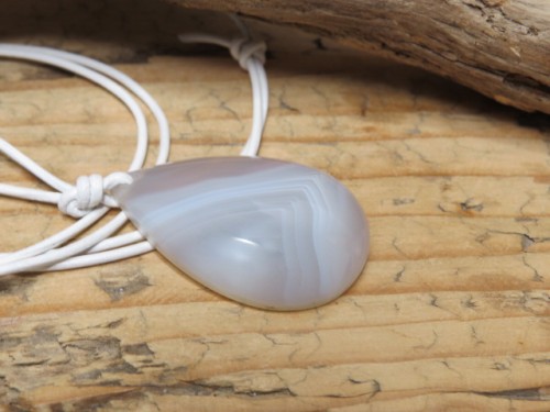agat * amulet ogniska domowego na rzemieniu