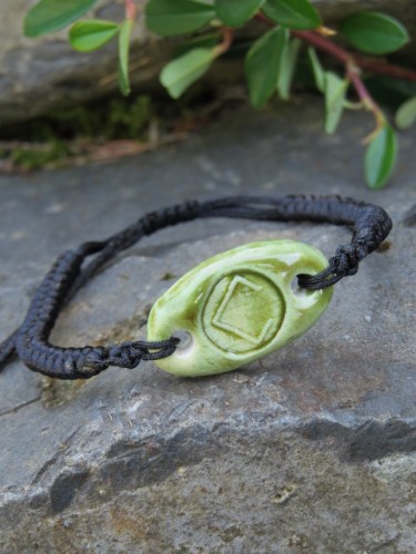 Bransoletka makrama Dziewanna – słowiański amulet - ceramika ręcznie robiona