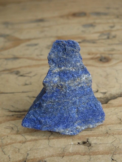 Lapis lazuli hackmannit piryt