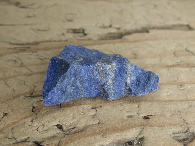 Lapis lazuli hackmannit piryt
