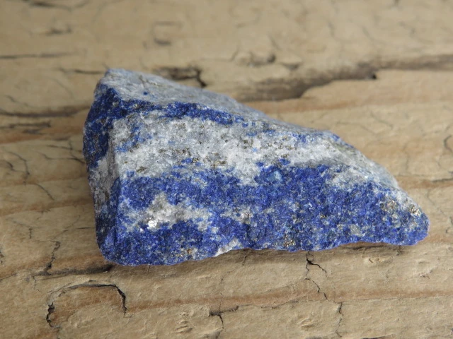 Lapis lazuli hackmannit piryt