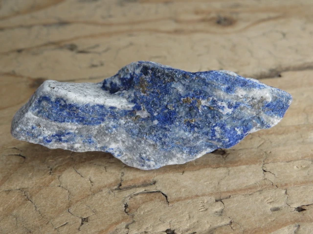 Lapis lazuli hackmannit piryt
