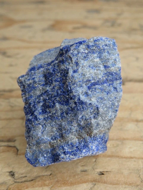 Lapis lazuli hackmannit piryt