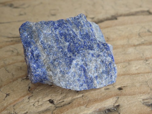 Lapis lazuli hackmannit piryt