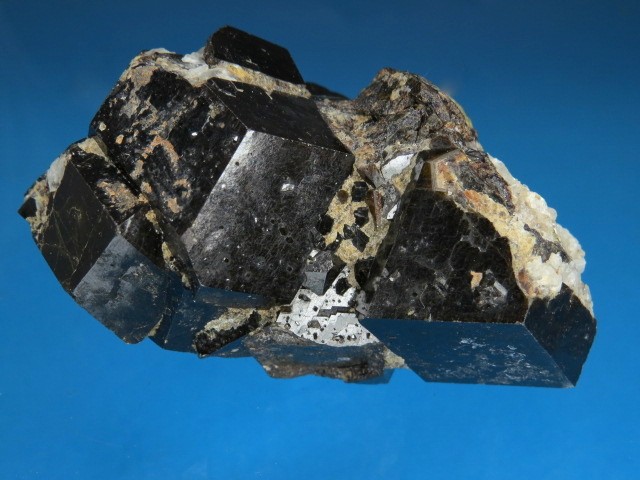 granat andradyt * Mali 