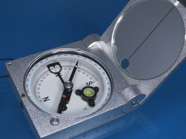 kompas geologiczny DQL-2A 