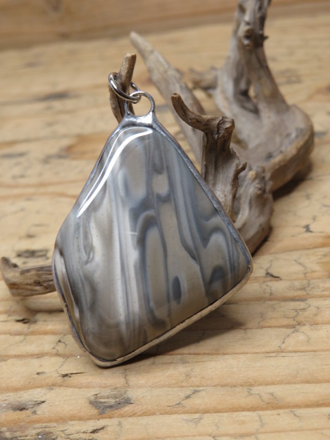 krzemień pasiasty - biżuteria